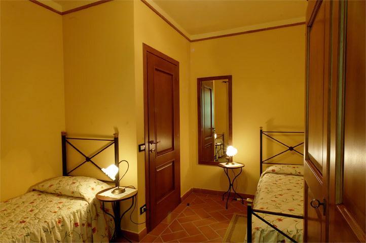 Agriturismo Montemari Villa Palaia Rum bild