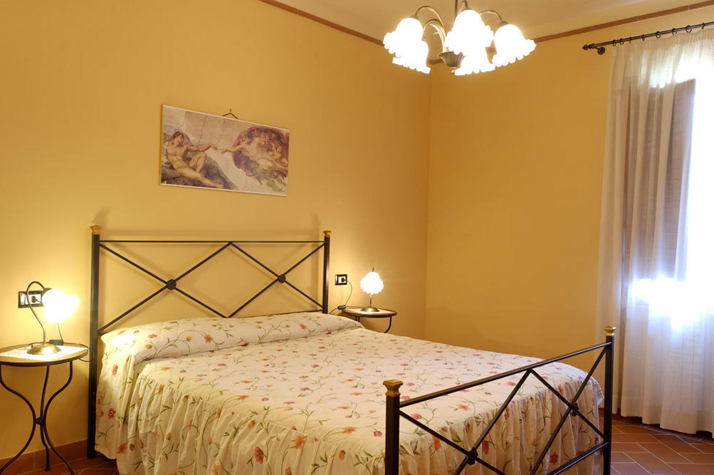 Agriturismo Montemari Villa Palaia Rum bild