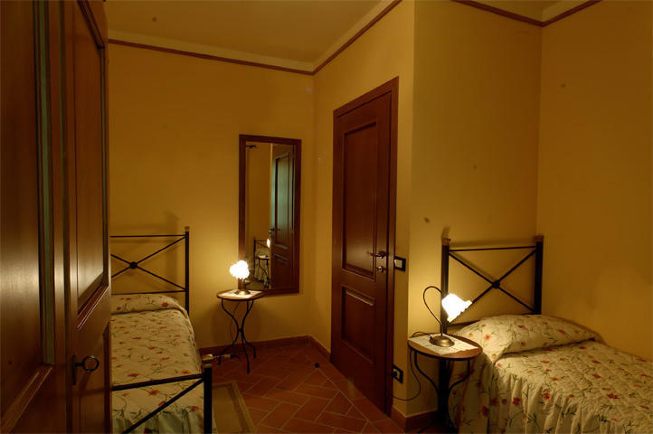 Agriturismo Montemari Villa Palaia Rum bild